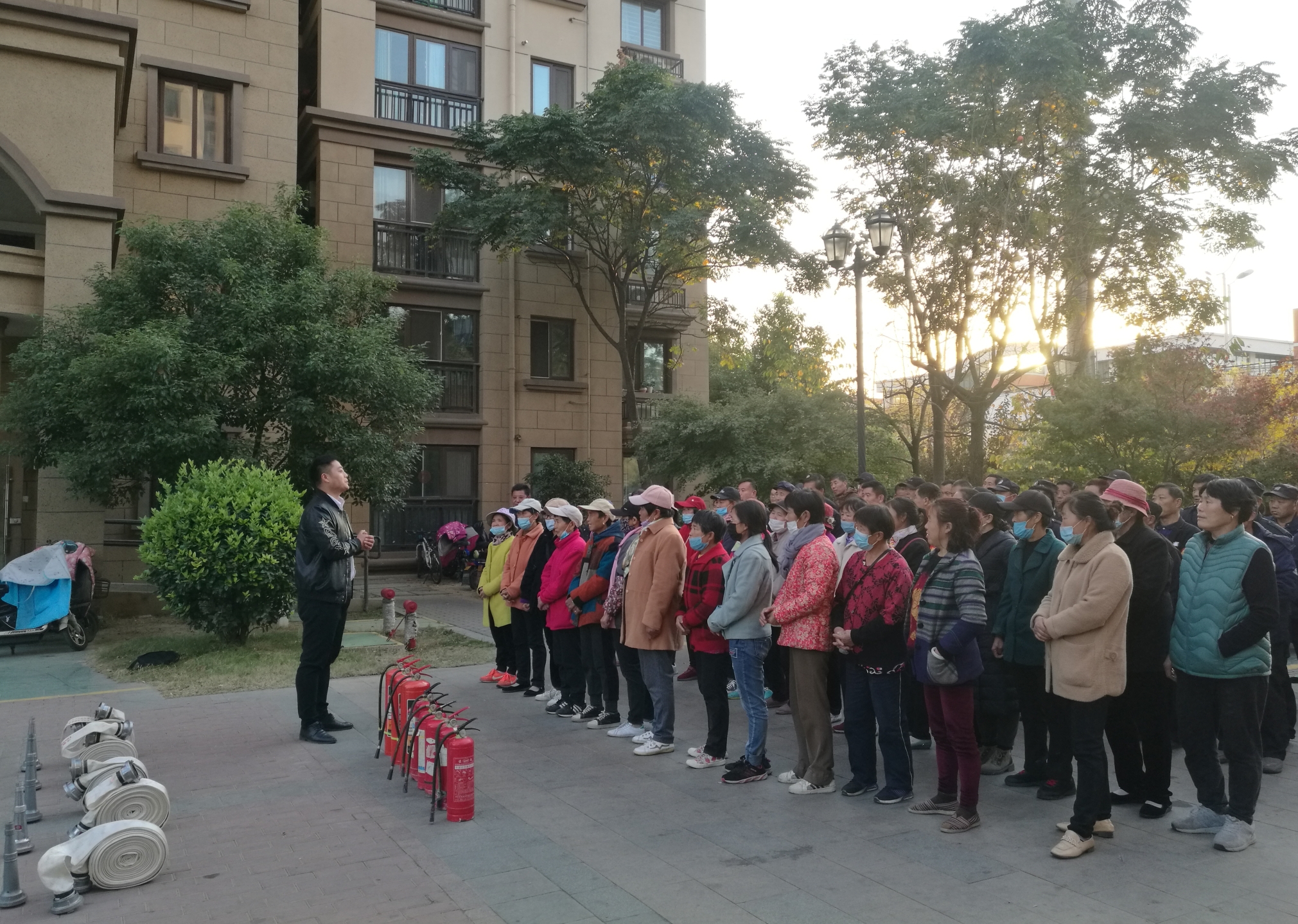 The Fire Prevention Day On November 9th—The neighbourhood of Dong Fang Di Jing was taking action